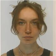 Multilingual psychology student, I teach both psychology and French.